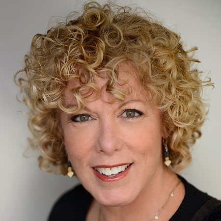 Dianne Merryl headshot